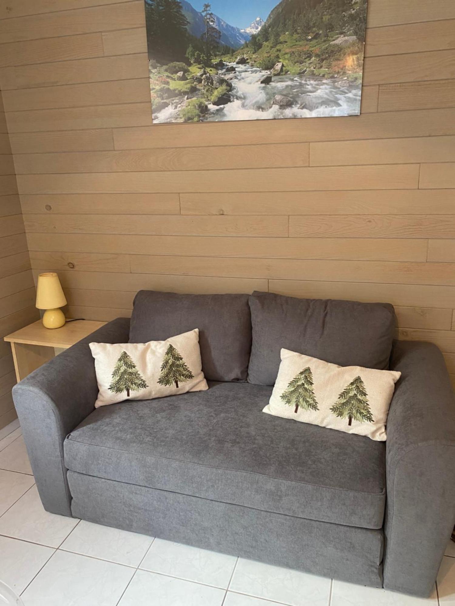 Appartement Au Centre Ville. 코트레 외부 사진
